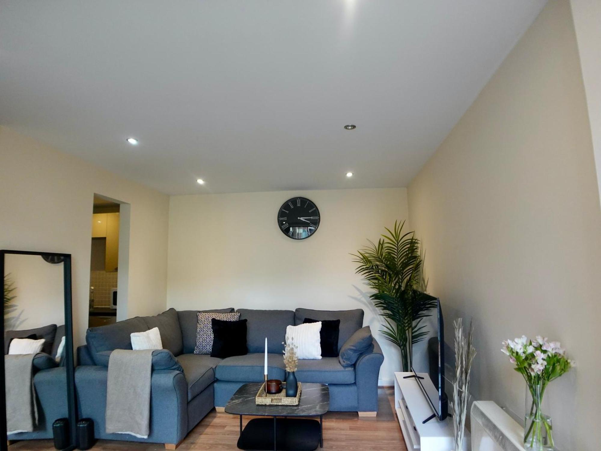 Modern Spacious Apartment In Digbeth With Balcony - Netflix, Youtube, Amazon Tv, Superfast Wifi - Just 10 Mins To Birmingham Centre, Bullring, Train, Coach Station And Birmingham Fc Exterior foto